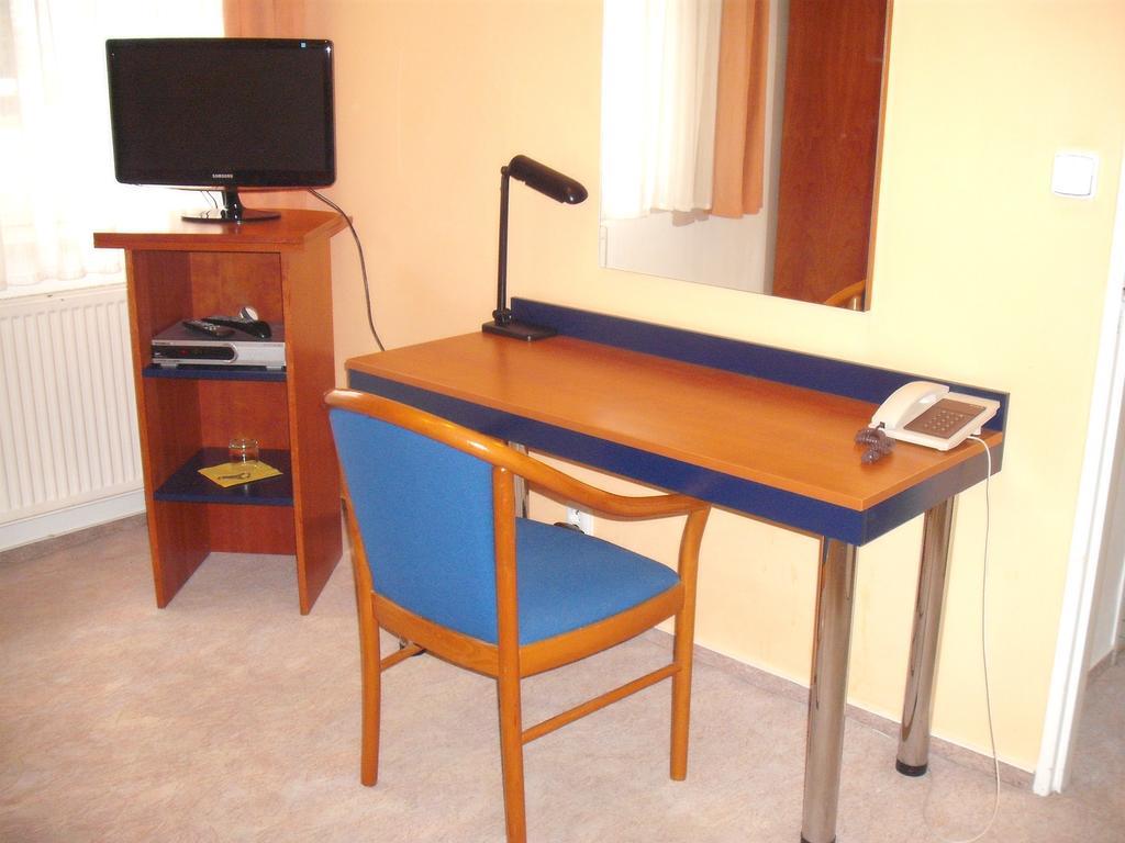 Hotel Forman Mladá Boleslav Δωμάτιο φωτογραφία